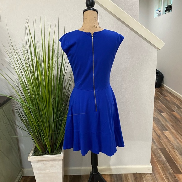 Beautiful Bar lll dress in blue, fit to flare cut, heavier weight - Picture 8 of 8